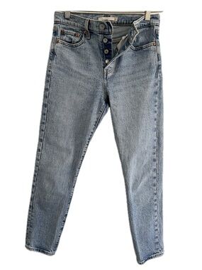 Levi's Wedgie Fit Jeans Size 26 Light Wash High Rise Button Fly Vintage inspired